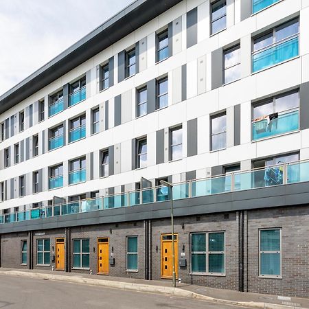 1 Bed Apartment - Redhill Central, Surrey, Gatwick #2 Esterno foto