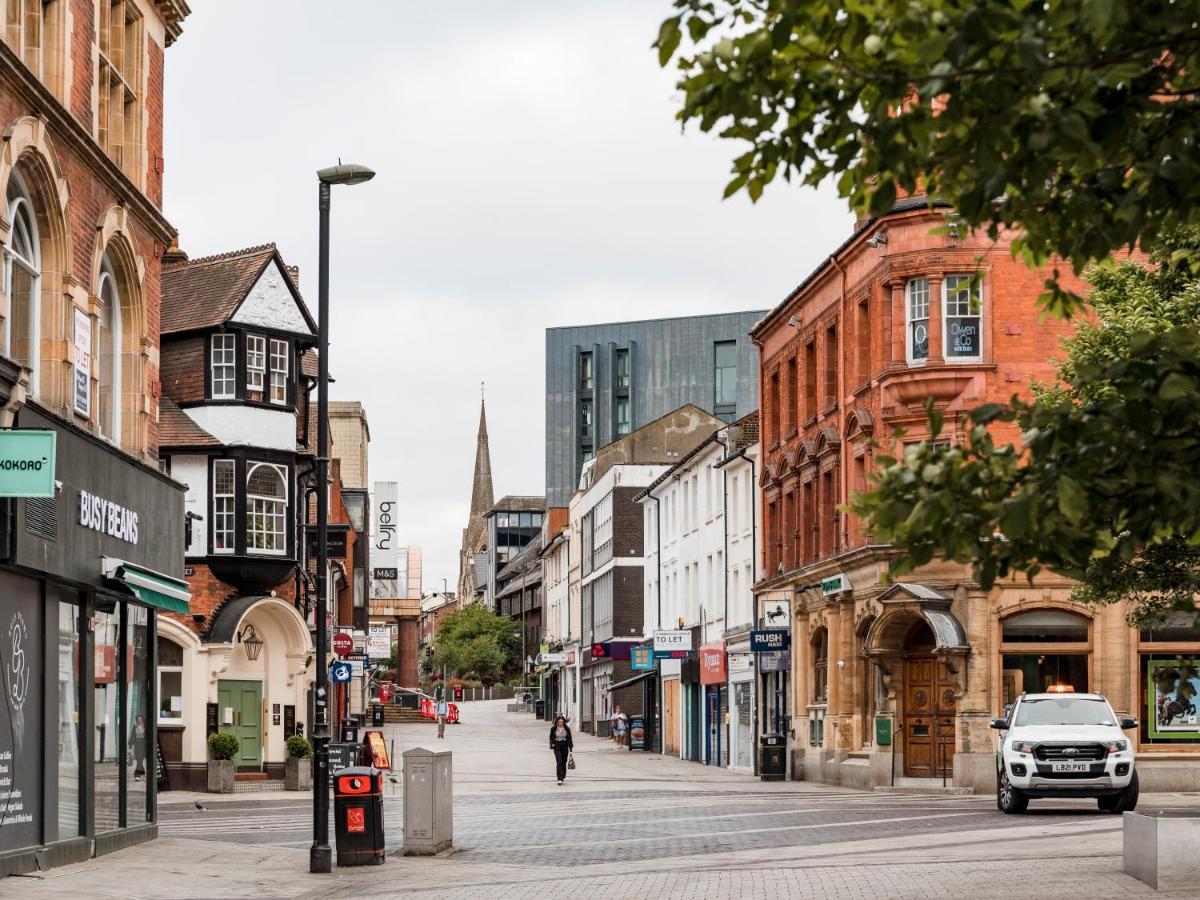 1 Bed Apartment - Redhill Central, Surrey, Gatwick #2 Esterno foto